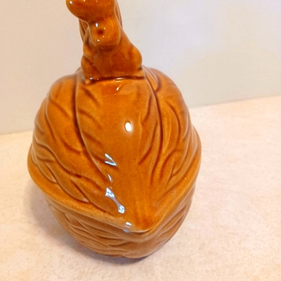 Vintage Bushy Tail Squirrel On Nut Ceramic Dish - Picture 3 of 5